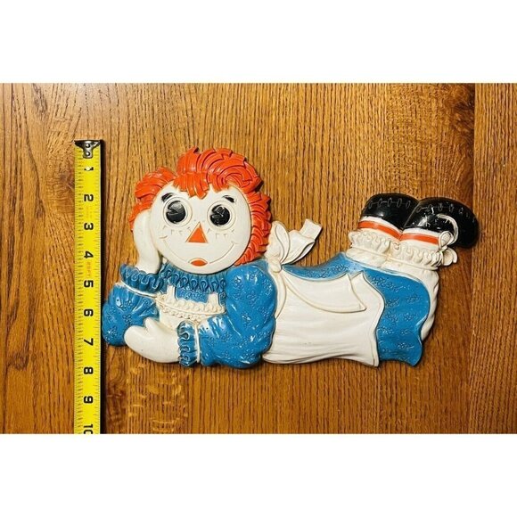 Vintage 1977 Raggedy Anne & Andy Plastic Wall Decor The Bobbs Merrill Dart Hang - Picture 5 of 8
